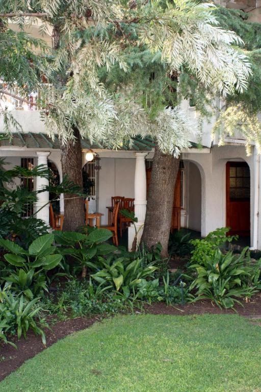 Just Tiffany Guest House & Conference Facility Potchefstroom Exterior foto