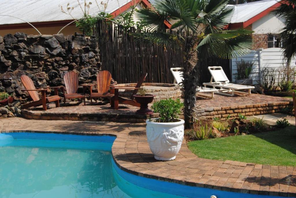 Just Tiffany Guest House & Conference Facility Potchefstroom Exterior foto
